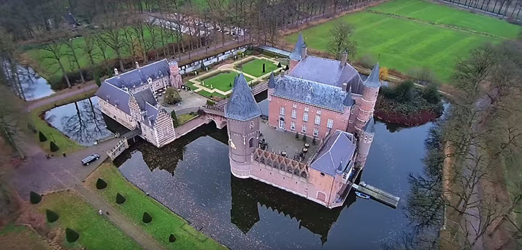 Kasteel Heeswijk in Heeswijk-Dinther