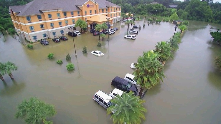 Dronebeelden overstroming in Louisiana, Amerika