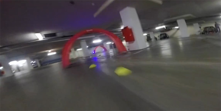 FPV drone race in parkeergarage Den Haag