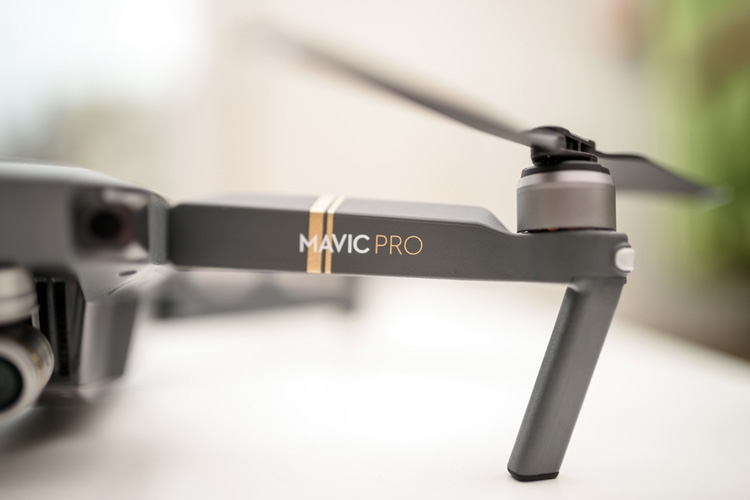 Bol.com distributiecentrum gefilmd met DJI Mavic Pro